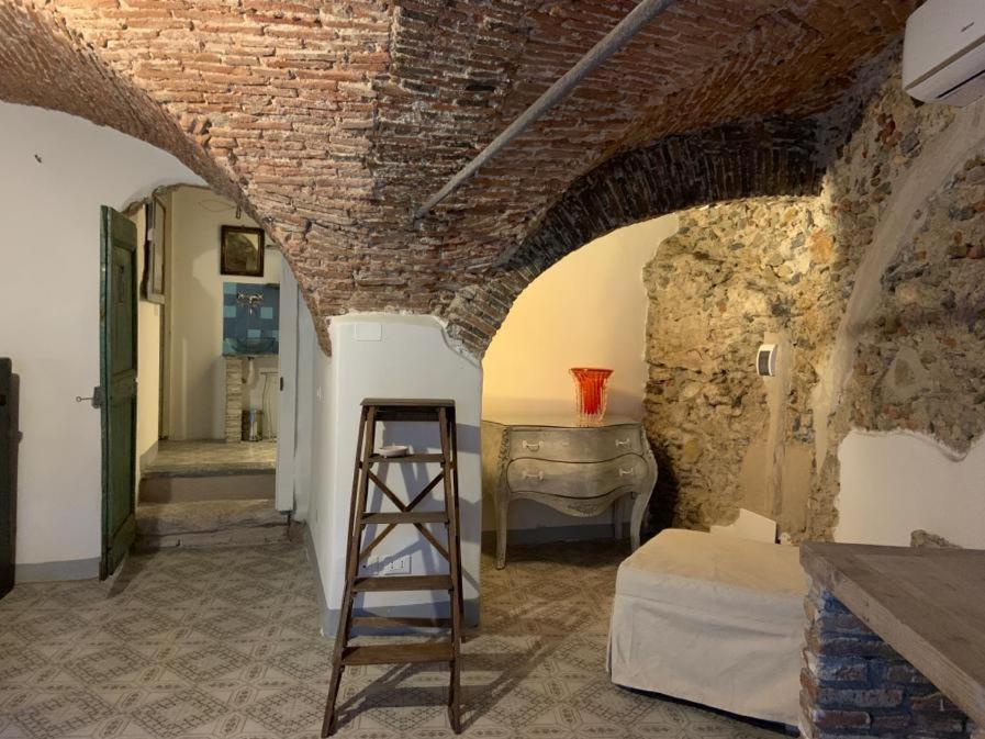 B&B Giardinidivale A 2 Chilometri Da Finale Ligure Борджо-Верецци Номер фото