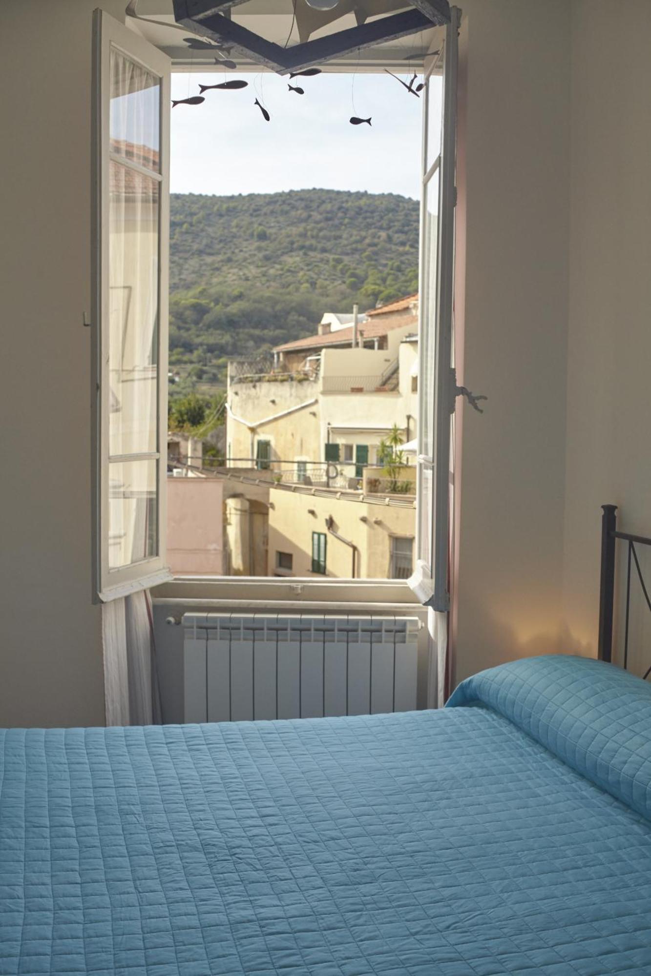 B&B Giardinidivale A 2 Chilometri Da Finale Ligure Борджо-Верецци Номер фото